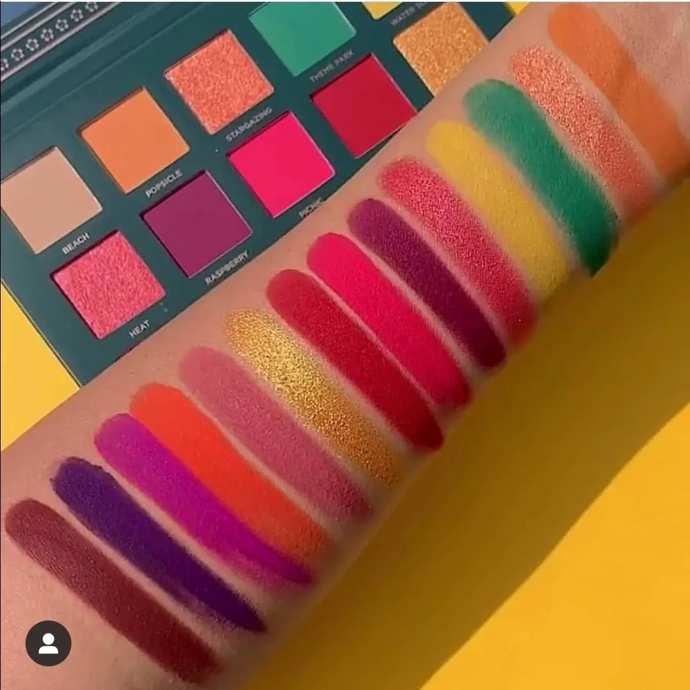 🌈 ACE BEAUTE NOSTALGIA PALETTE